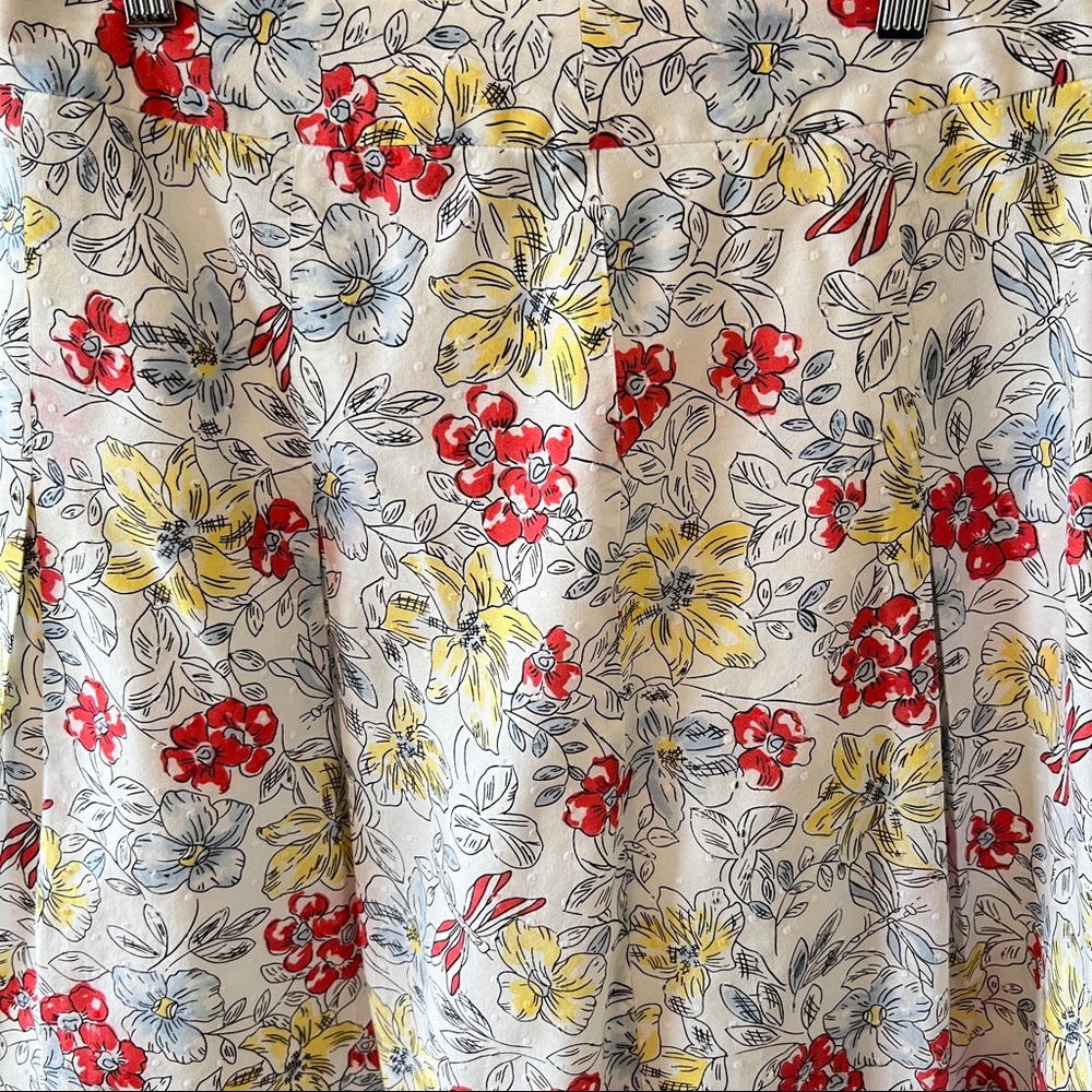 Talbots Woman’s Petites Floral Print With Dragonflies,White Swiss Dots - Picture 4 of 6
